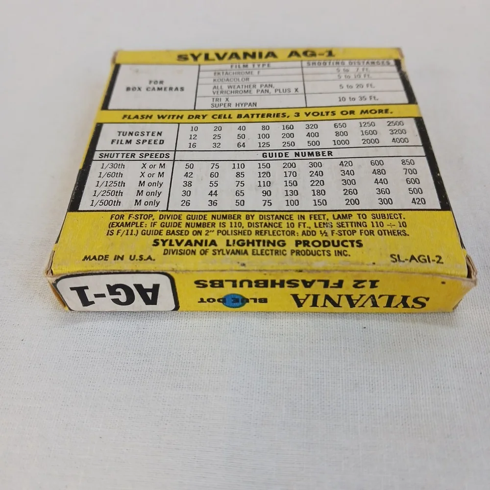 Vintage Sylvania Blue Dot Flashbulbs AG1B 12